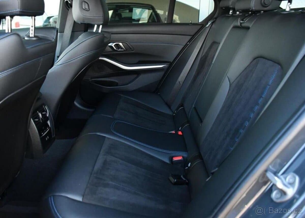 2024 BMW 3-SERIES - 12