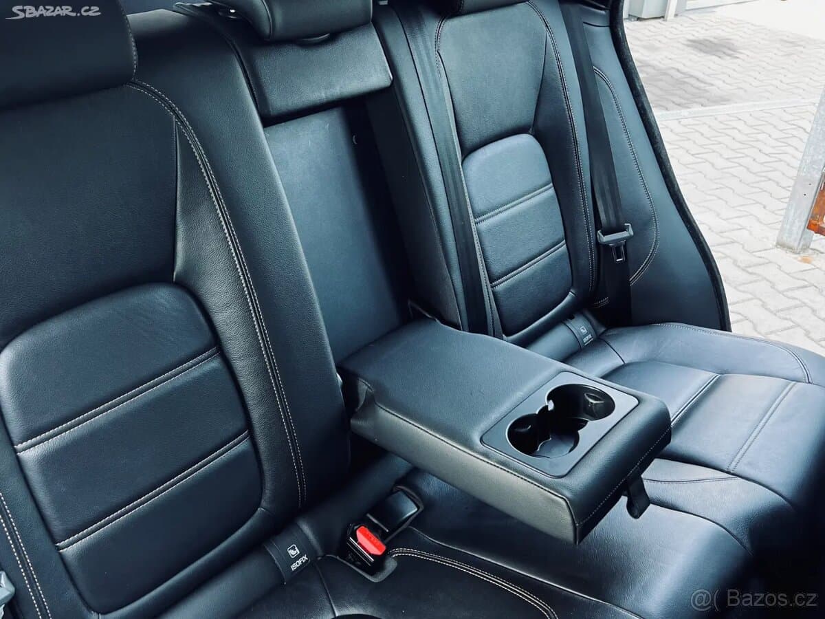 2019 Jaguar F-PACE - 12