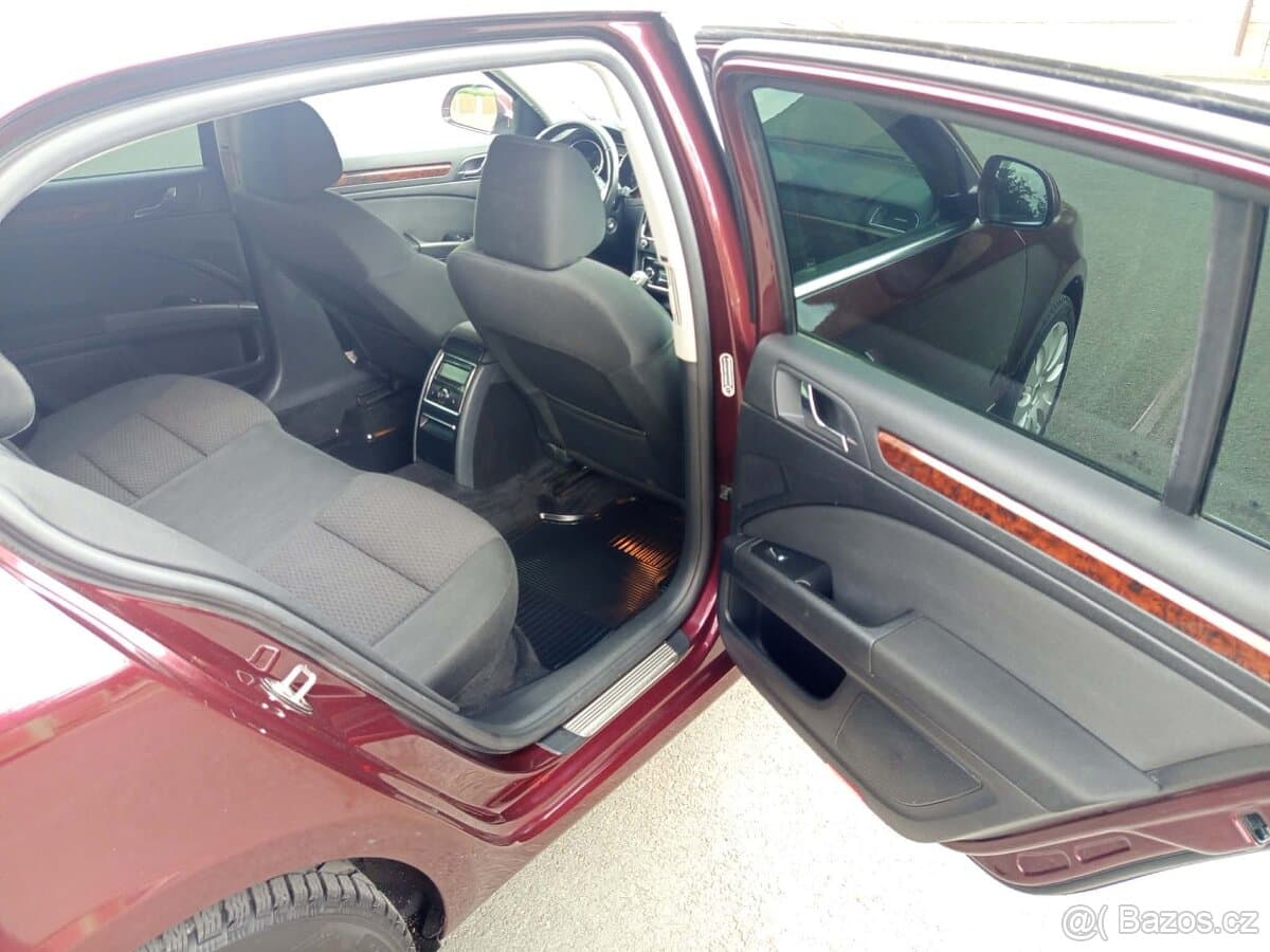 2010 Škoda SUPERB - 12