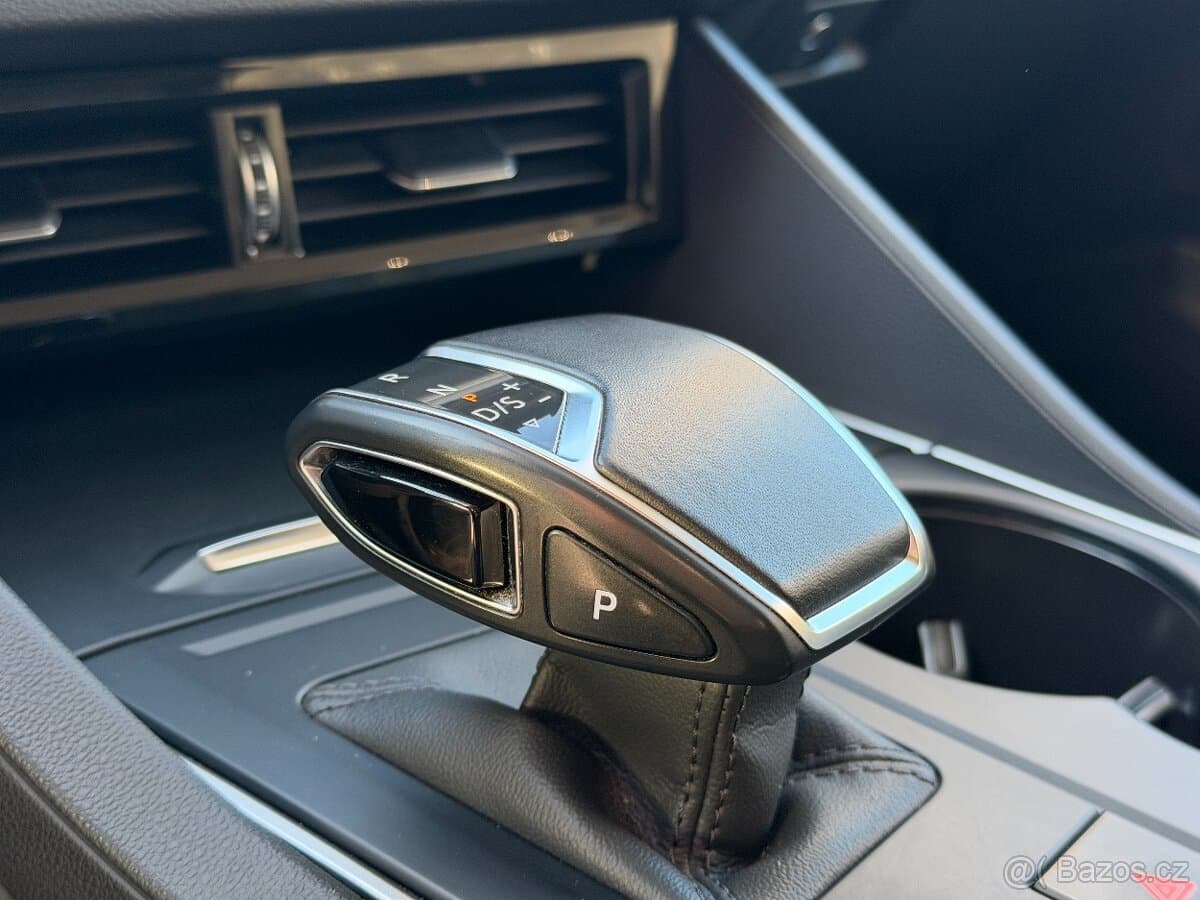 2020 Volkswagen TOUAREG - 12