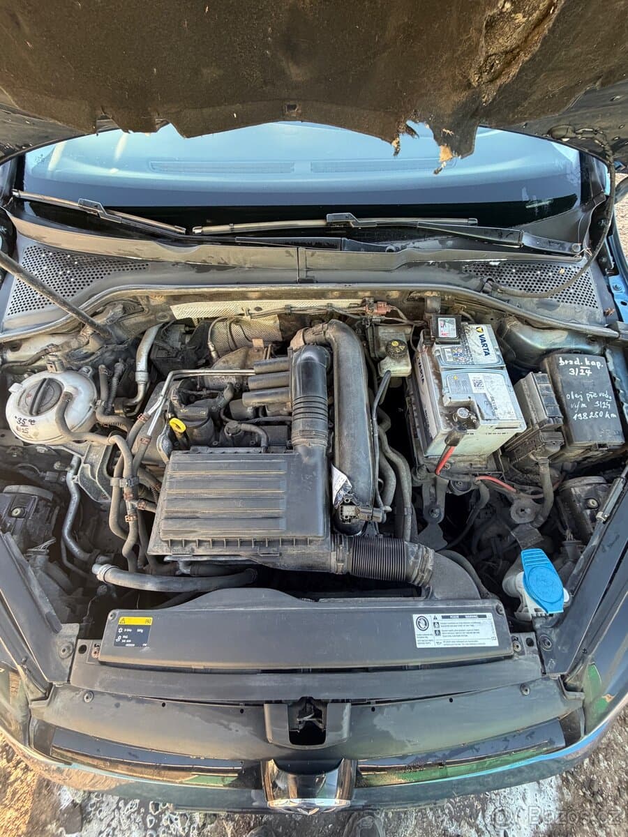 Volkswagen GOLF - 12