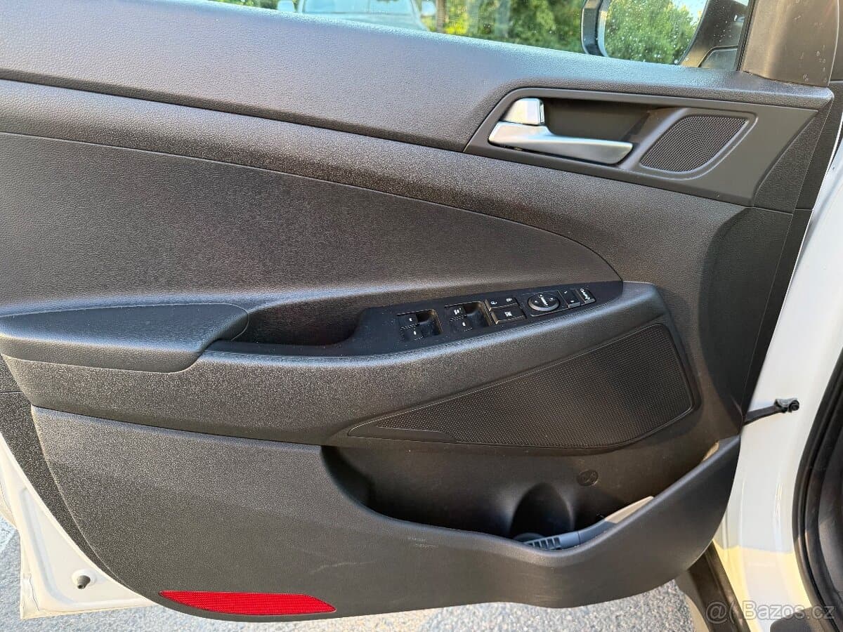 2018 Hyundai TUCSON - 12