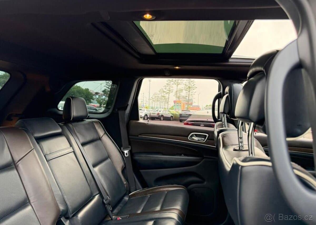 2017 Jeep CHEROKEE - 12