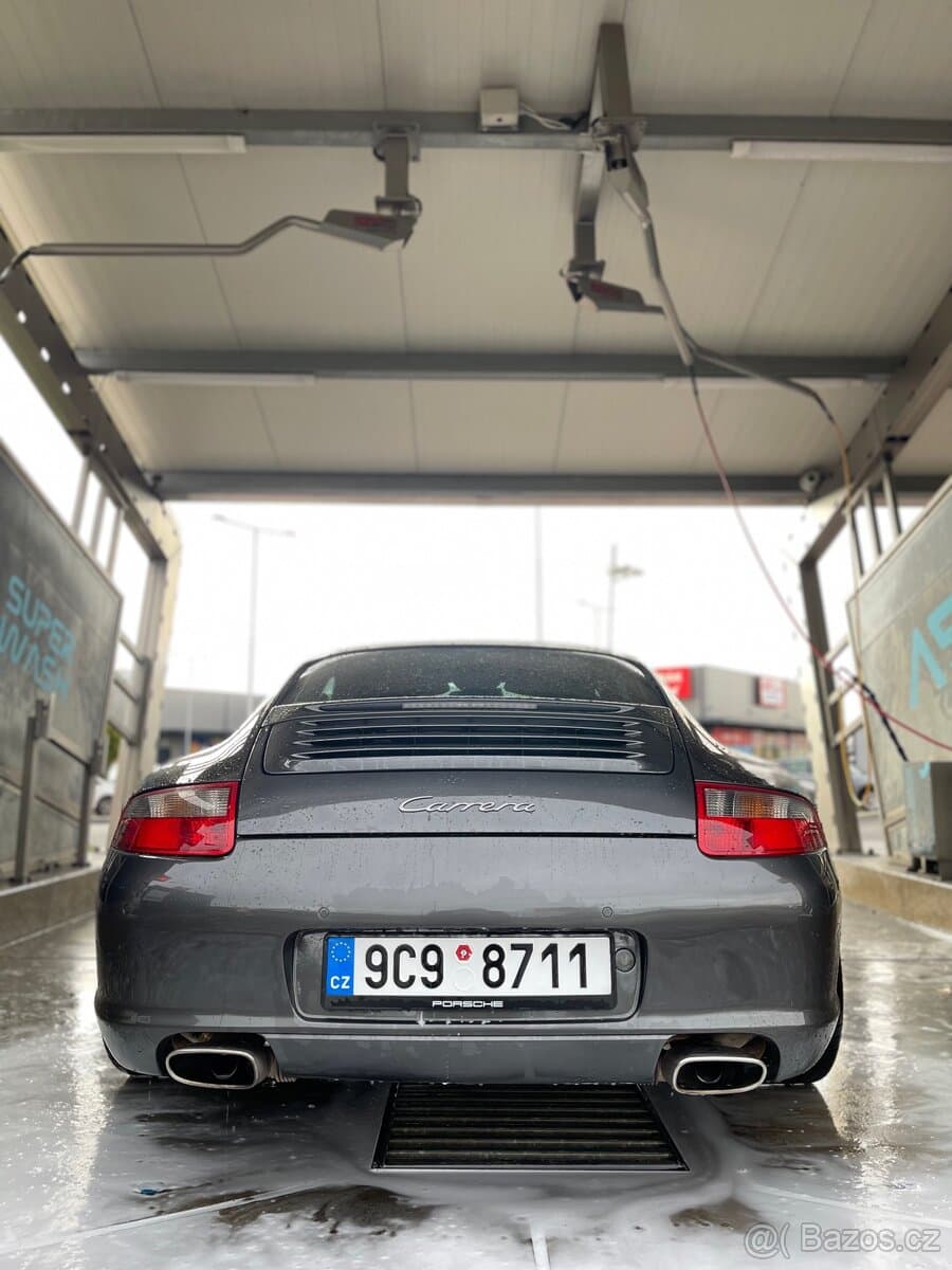 2006 Porsche 911 - 12