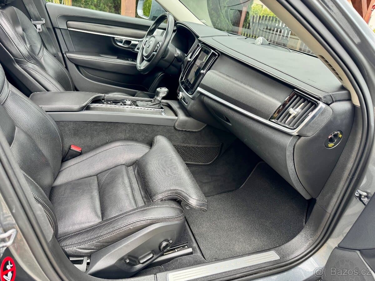 2017 Volvo V90 - 12
