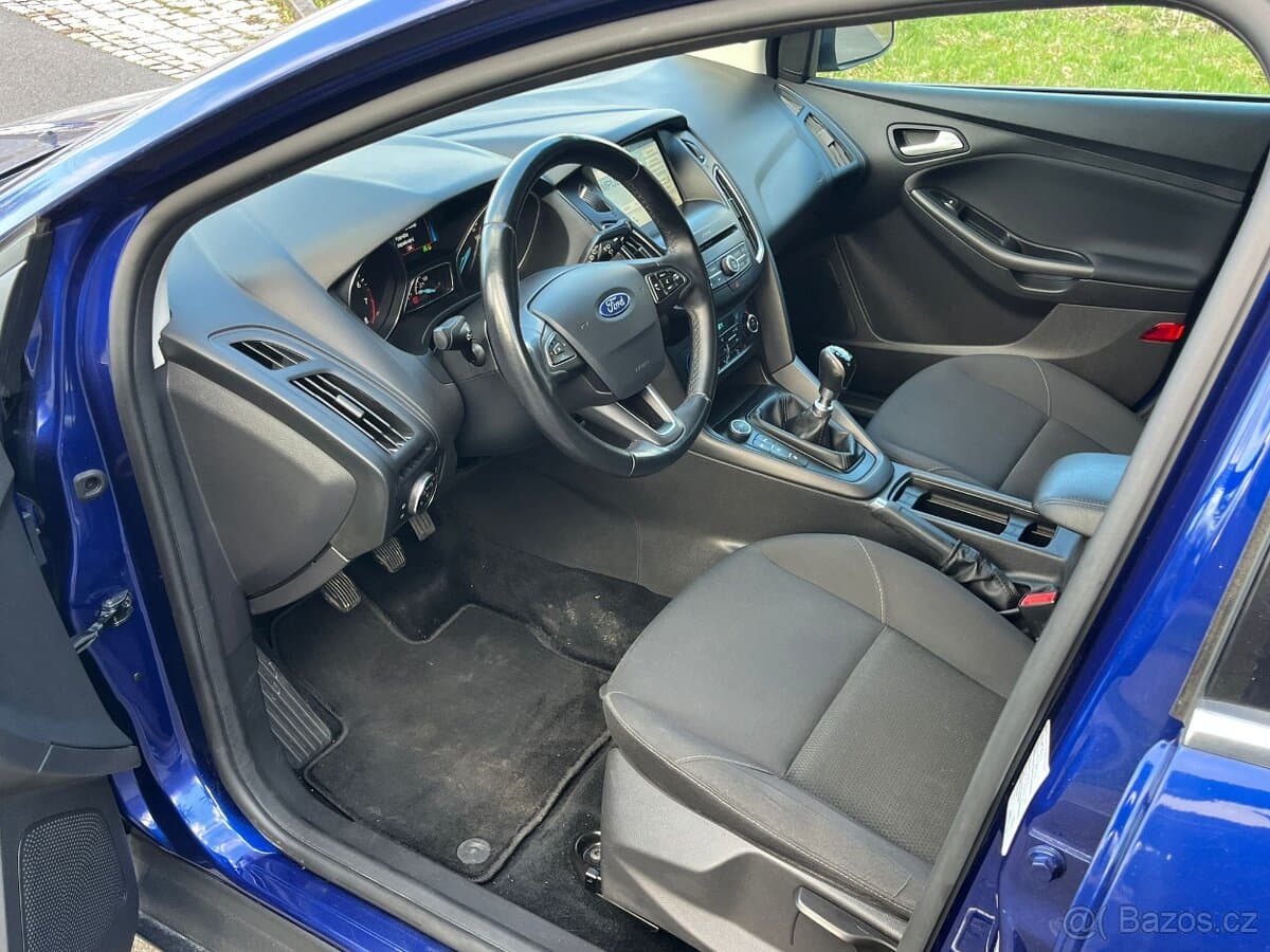2017 Ford FOCUS - 12