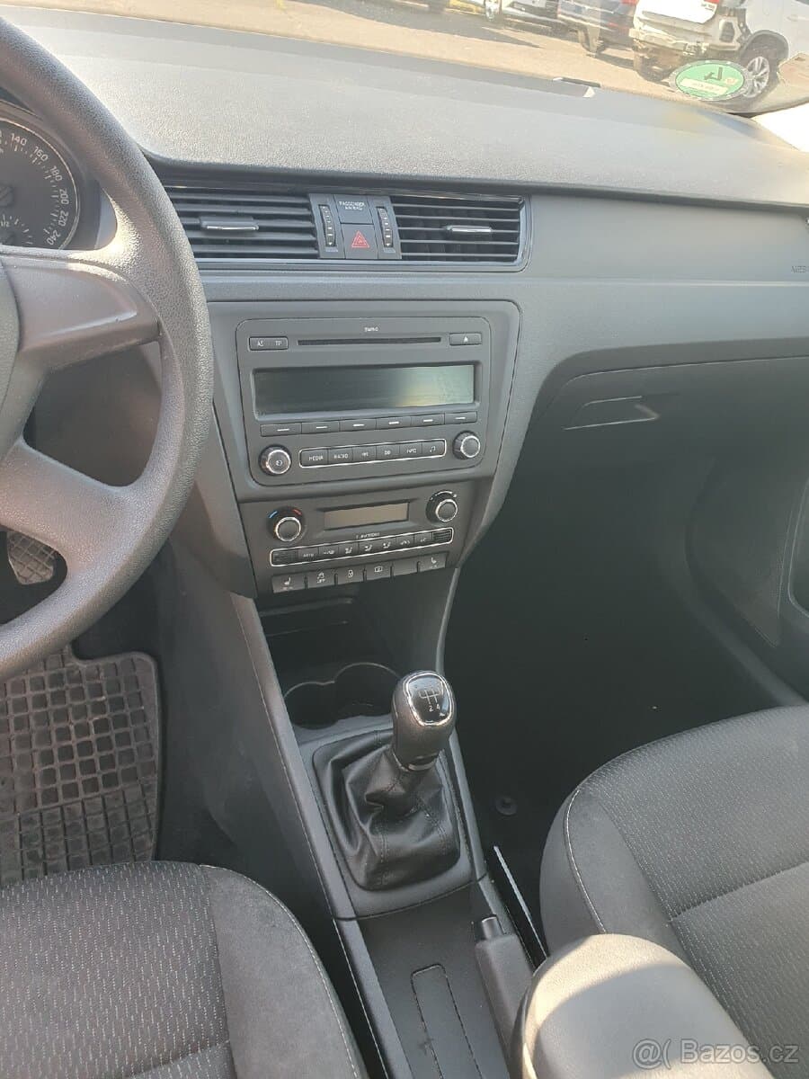 2012 Škoda RAPID - 12