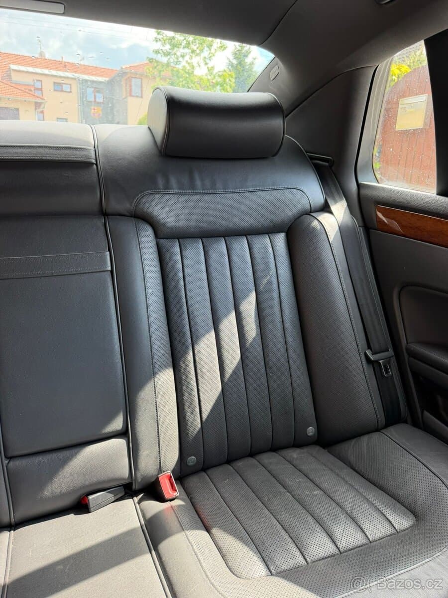 2012 Volkswagen PHAETON - 12
