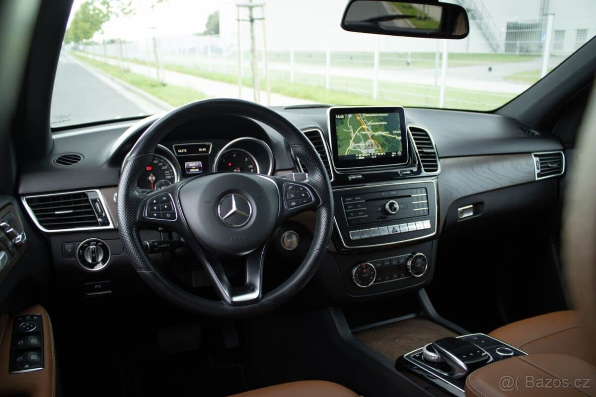 2016 Mercedes-Benz GL - 12