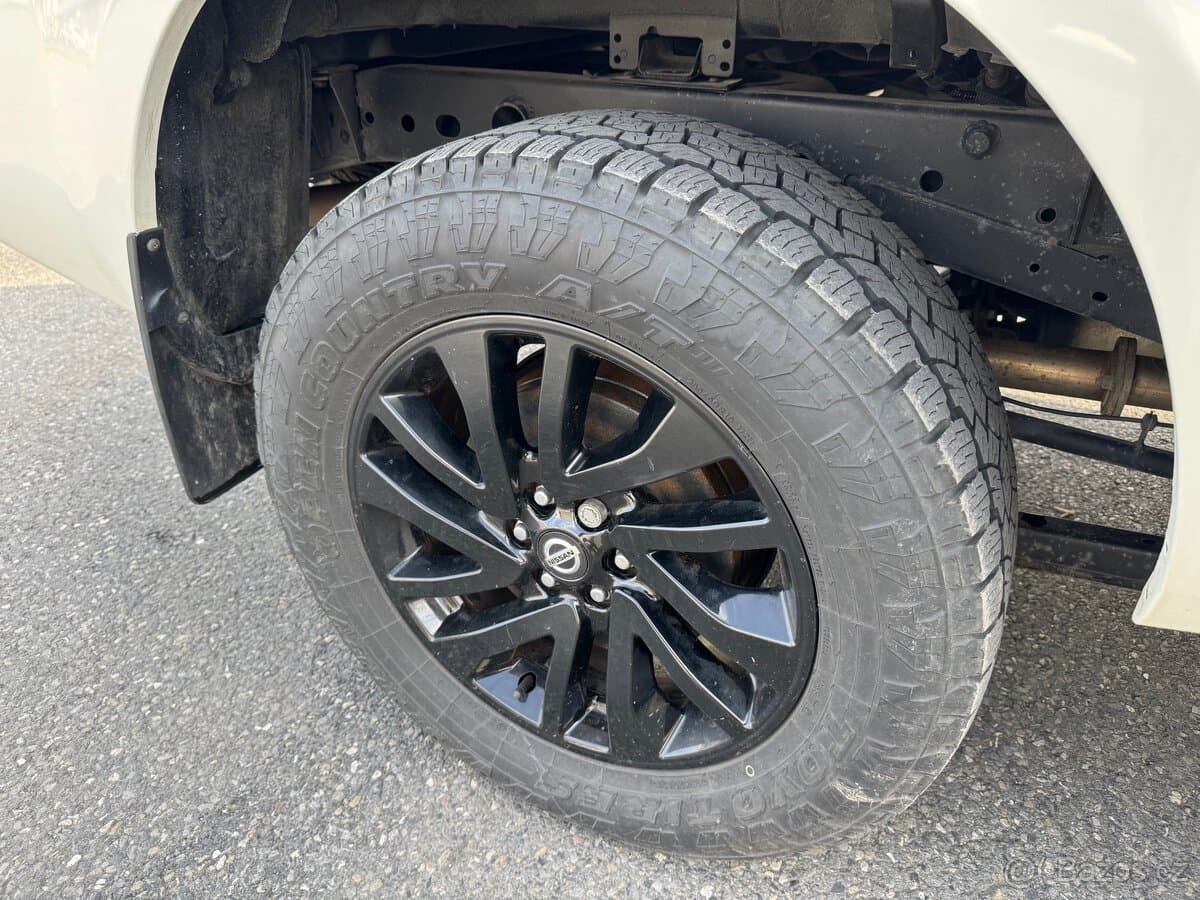 2018 Nissan NAVARA - 12