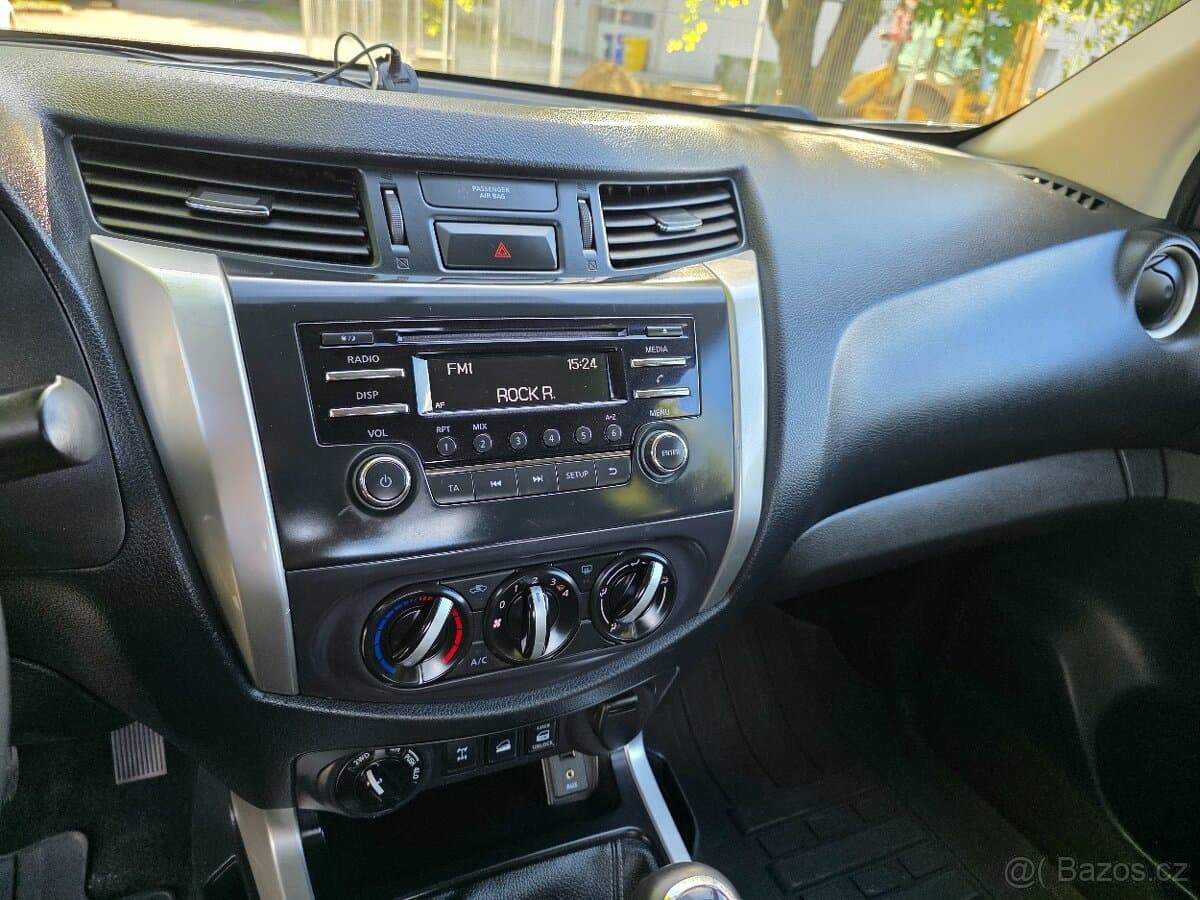 2020 Nissan NAVARA - 12