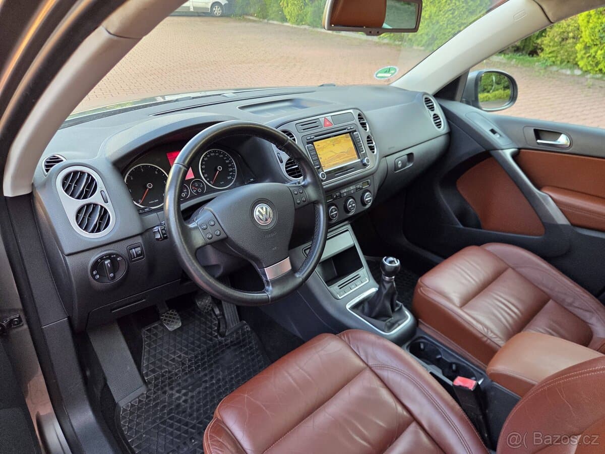 2009 Volkswagen TIGUAN - 12
