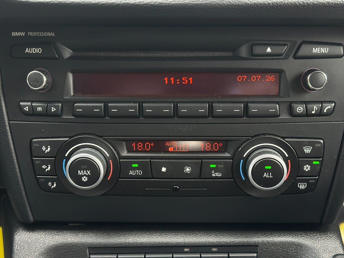 2010 BMW X1 - 12