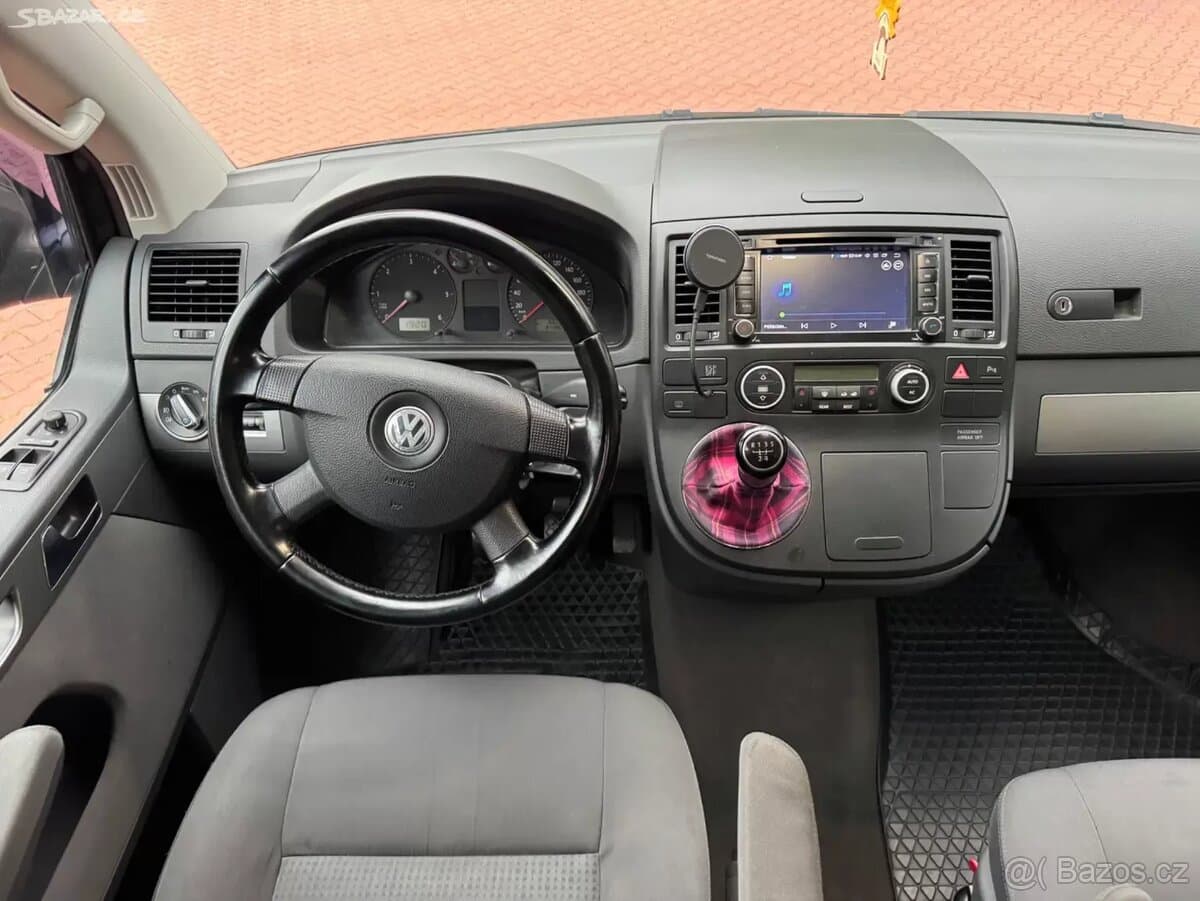 2009 Volkswagen MULTIVAN - 12