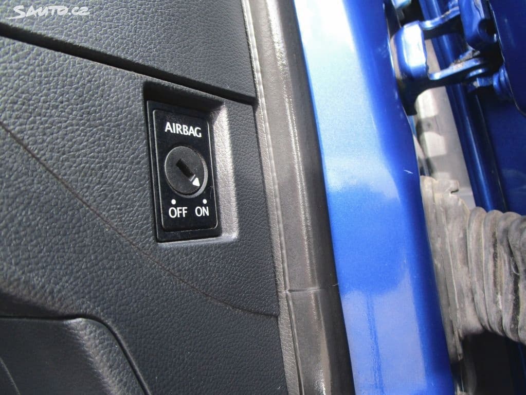 Škoda FABIA - 12