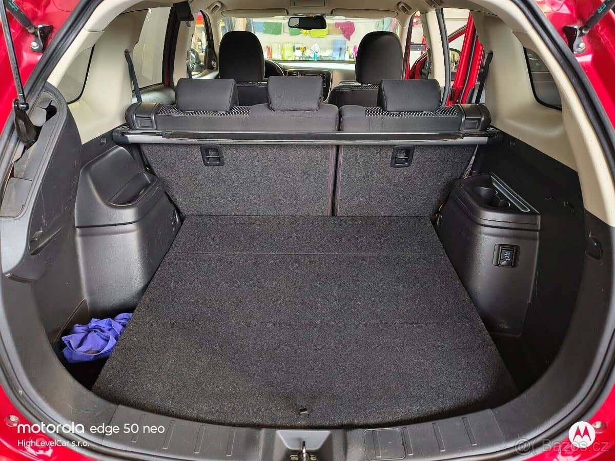 2017 Mitsubishi OUTLANDER - 12