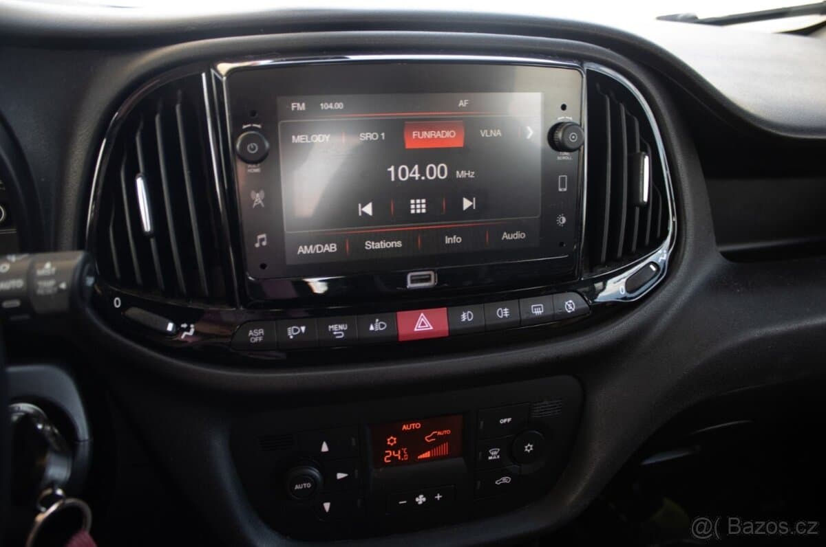2022 Fiat DOBLO - 12