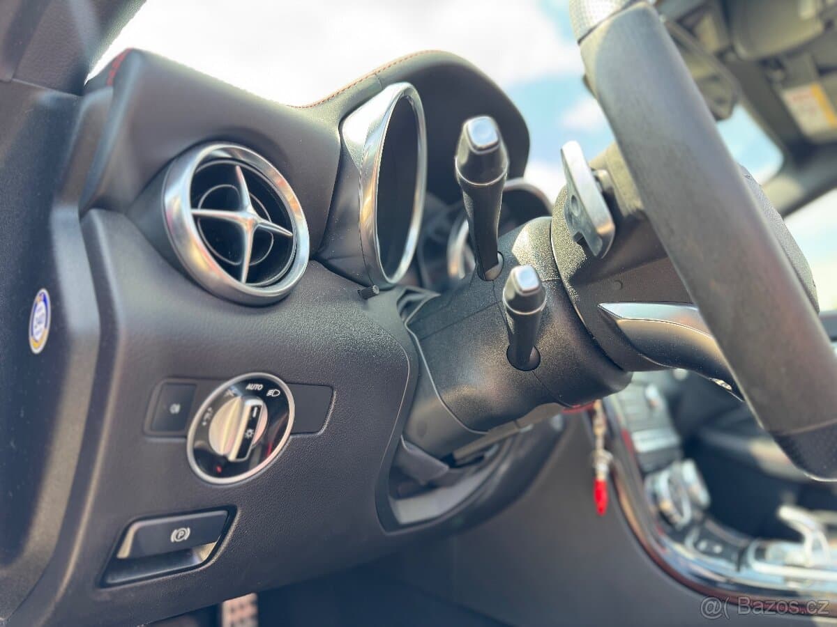 2016 Mercedes-Benz SL - 12