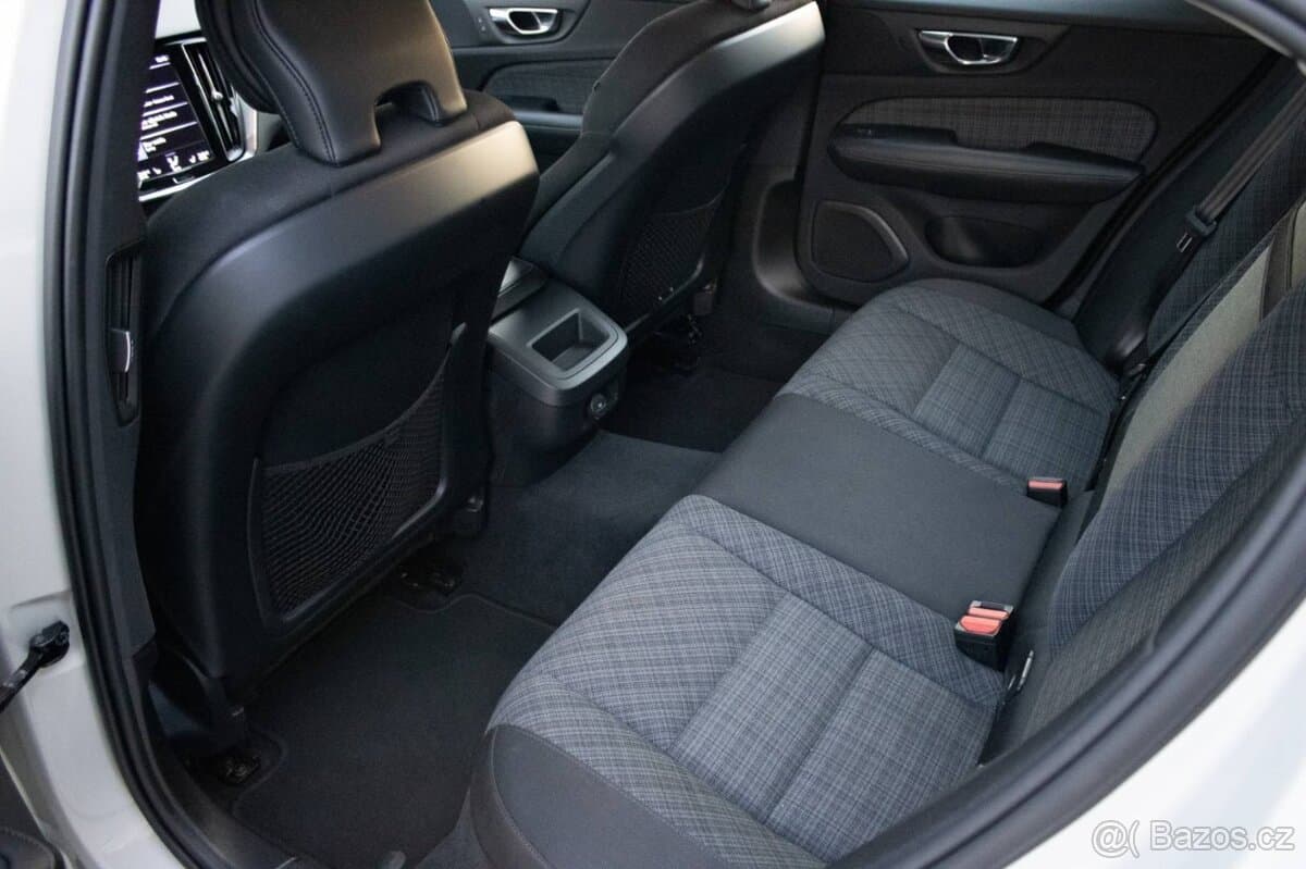 2022 Volvo S60 - 12