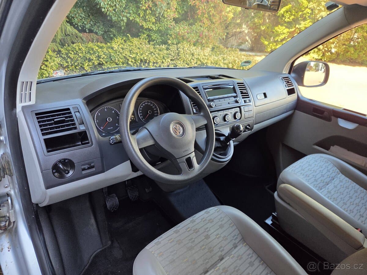 2010 Volkswagen TRANSPORTER - 12
