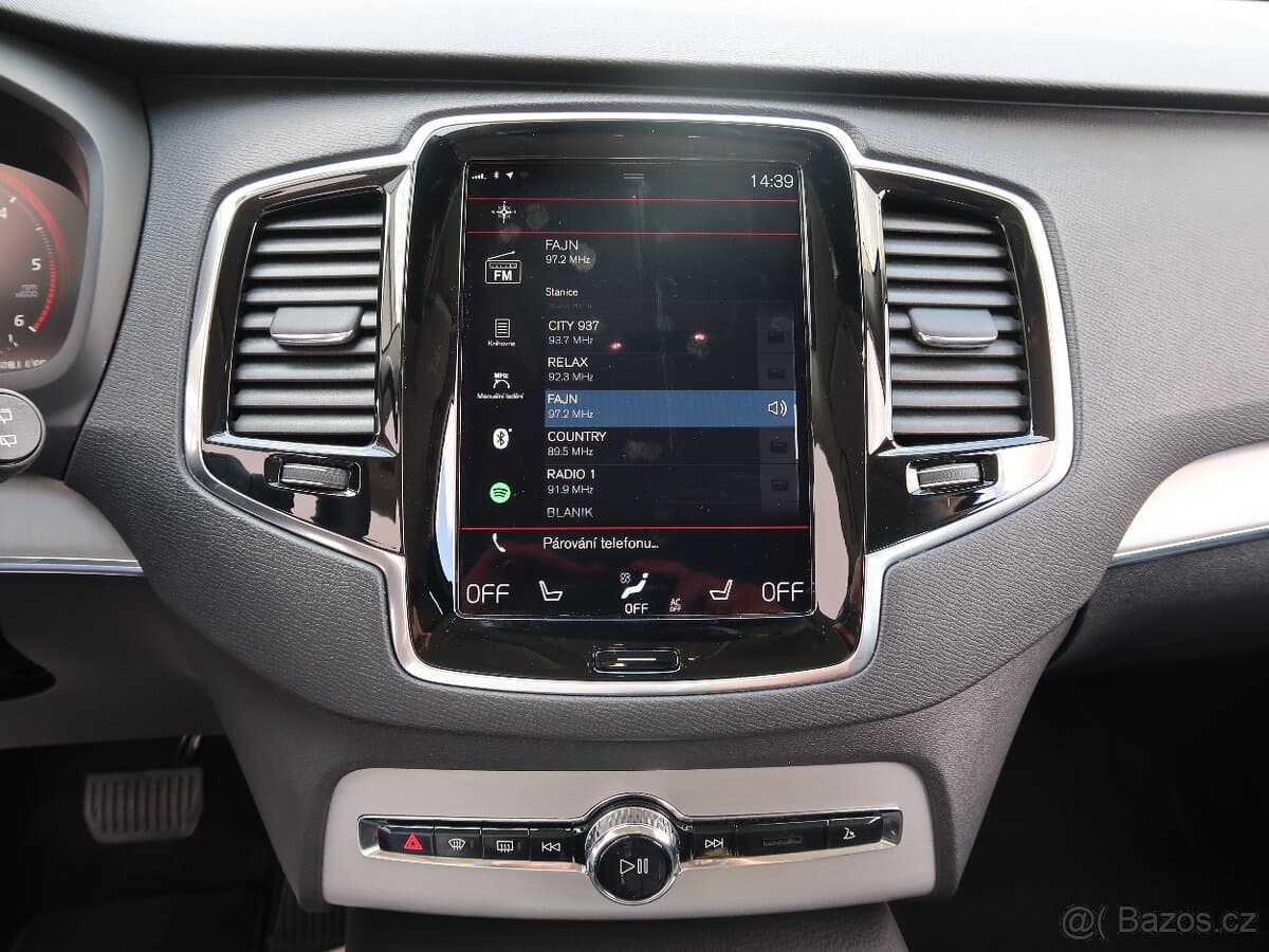 2021 Volvo XC90 - 12