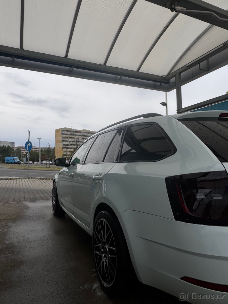 2017 Škoda OCTAVIA - 12