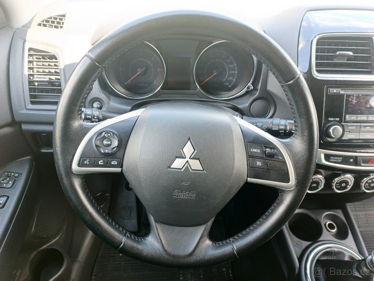 2015 Mitsubishi ASX - 12