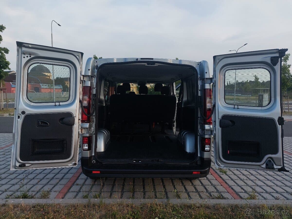 2025 Renault TRAFIC - 12