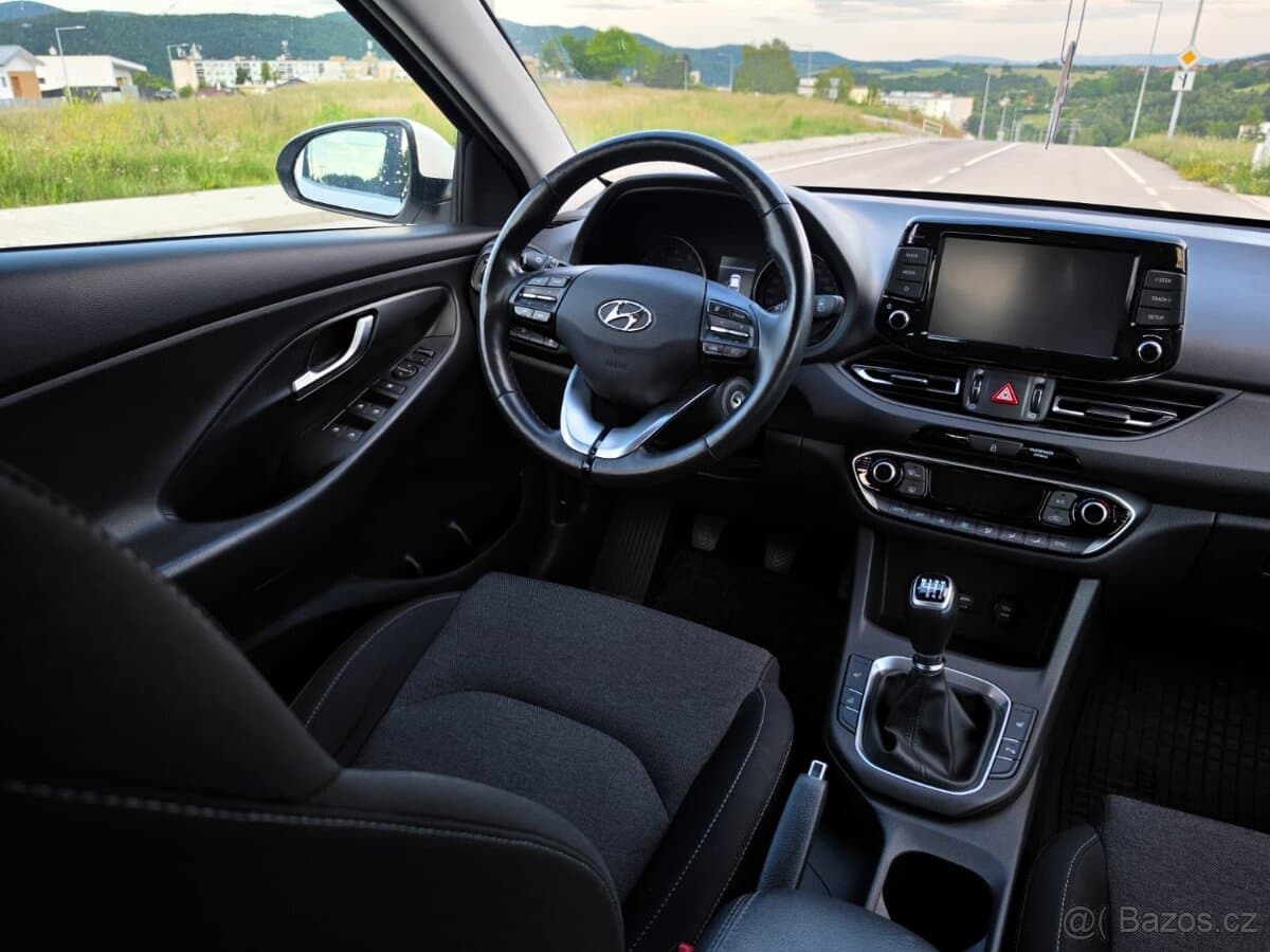 2022 Hyundai i30 - 12