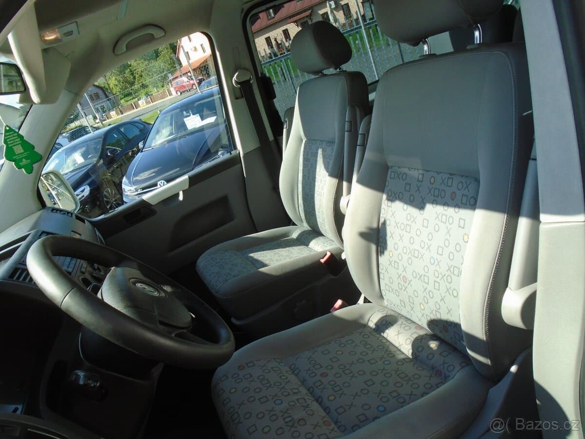 2009 Volkswagen CARAVELLE - 12