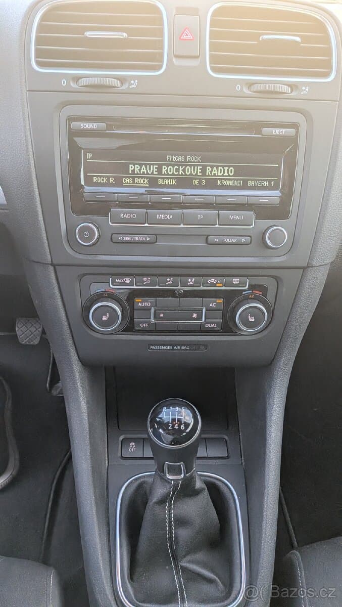 2012 Volkswagen GOLF - 12