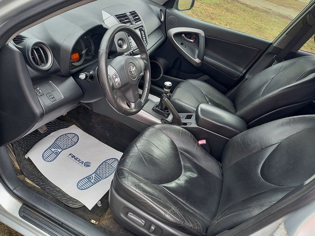 2007 Toyota RAV4 - 12