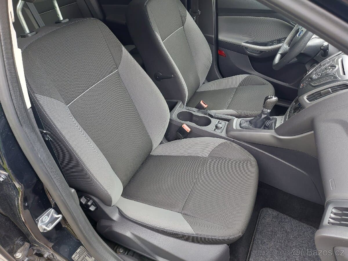 2012 Ford FOCUS - 12