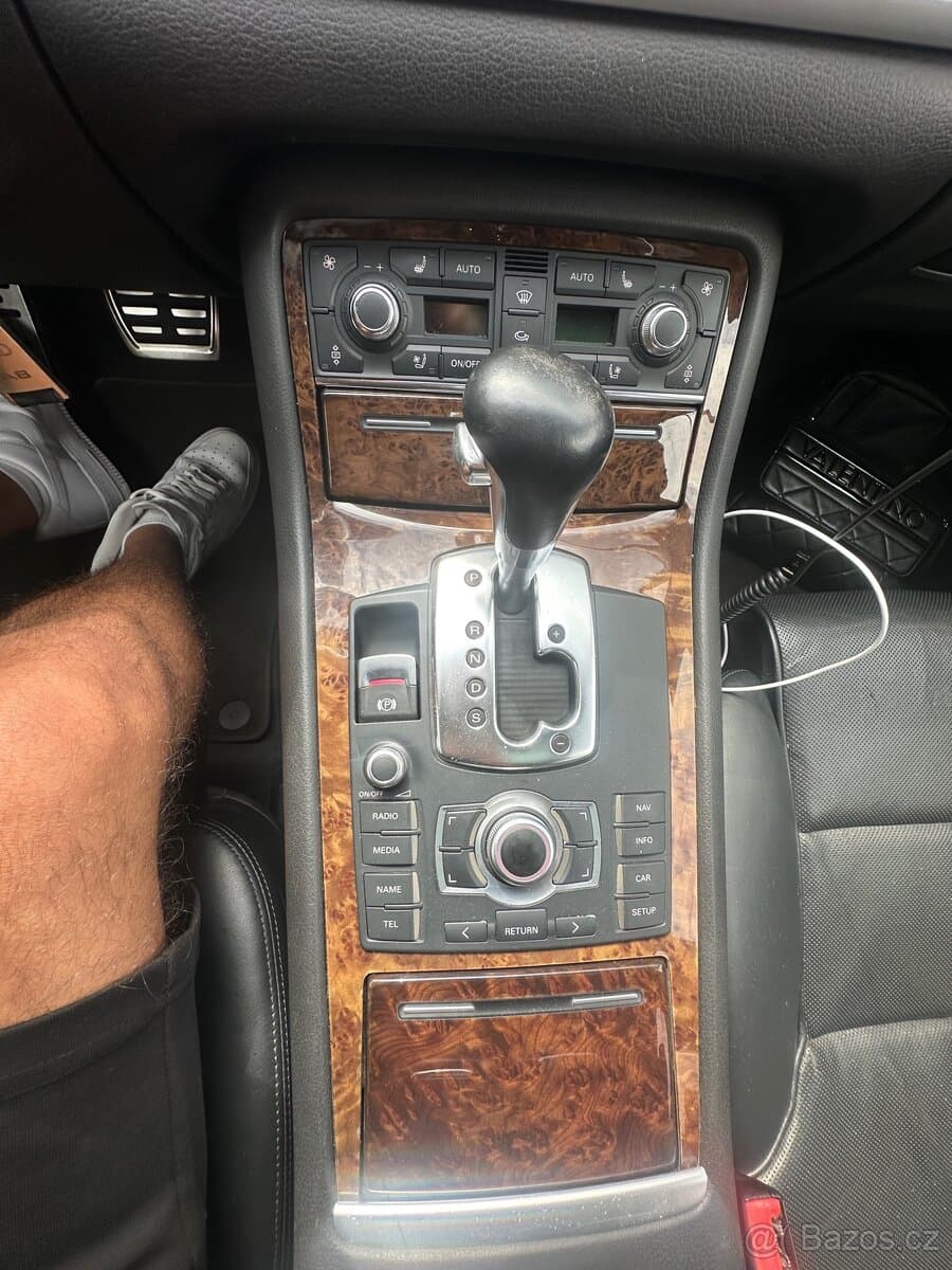 2008 Audi A8 - 12