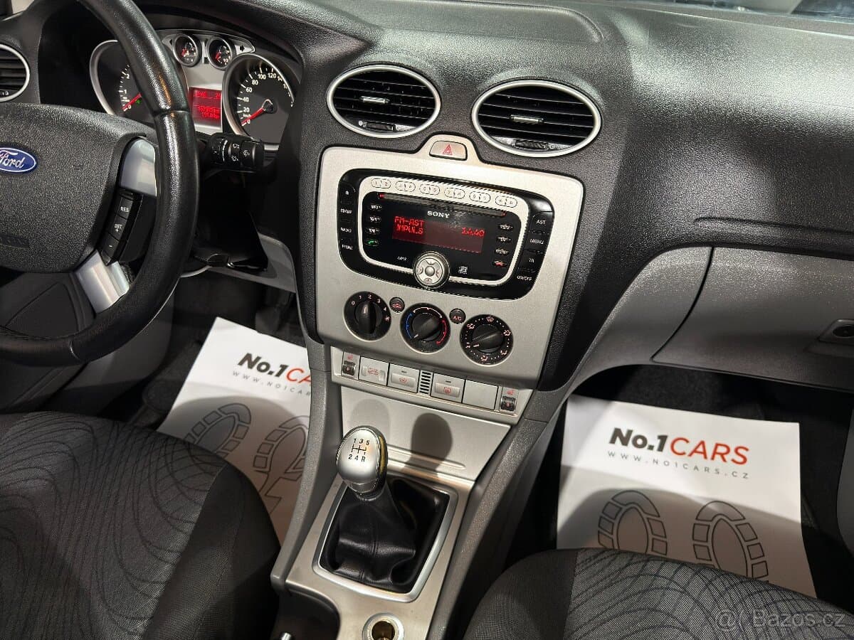 2011 Ford FOCUS - 12