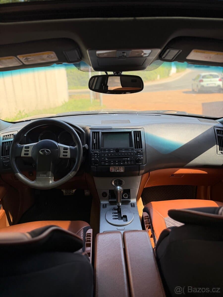 2005 Infiniti FX - 12