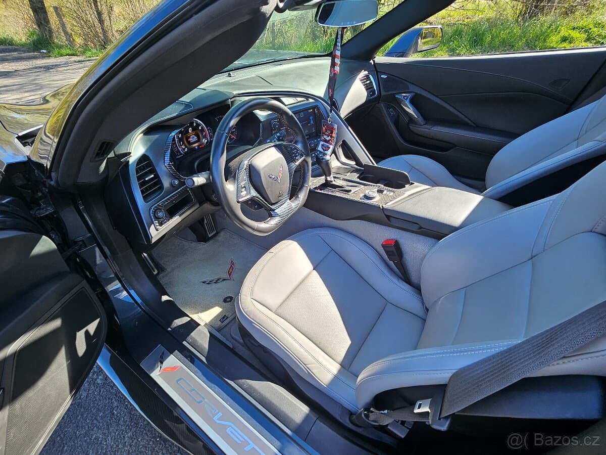 Chevrolet CORVETTE - 12