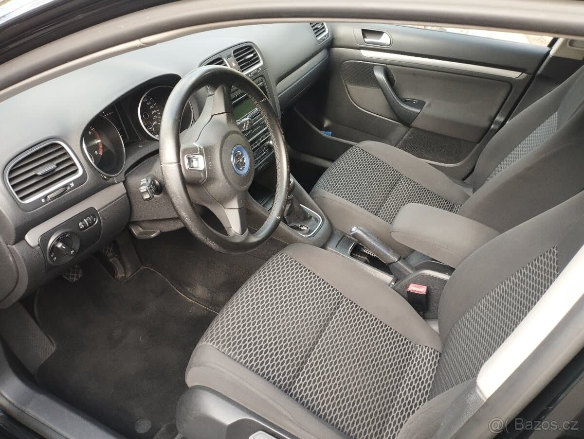 2011 Volkswagen GOLF - 12