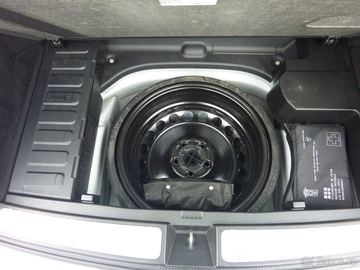 2013 Mercedes-Benz GLK - 12
