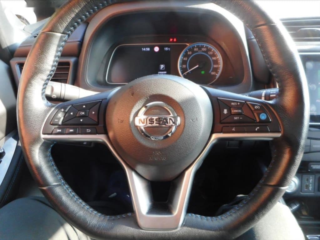 2021 Nissan LEAF - 12