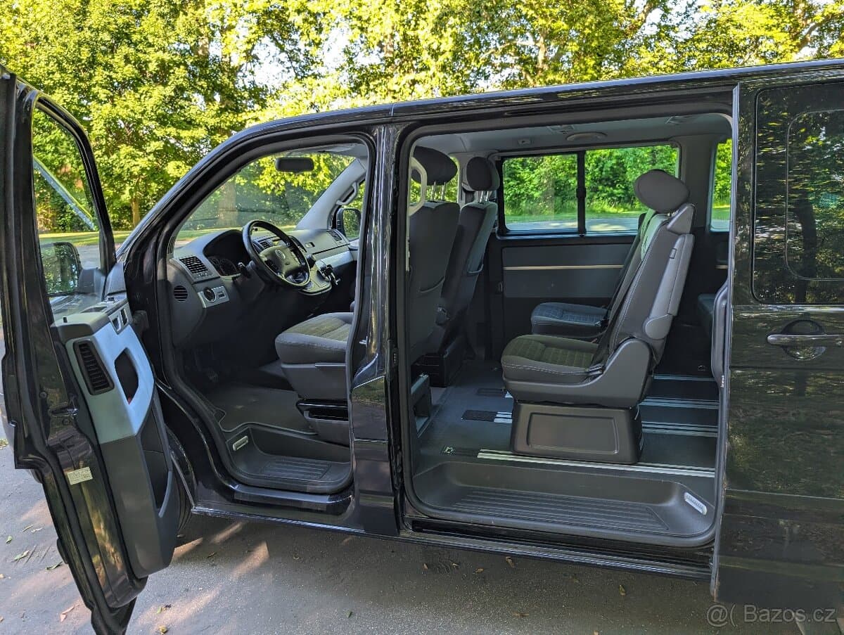 Volkswagen MULTIVAN - 12