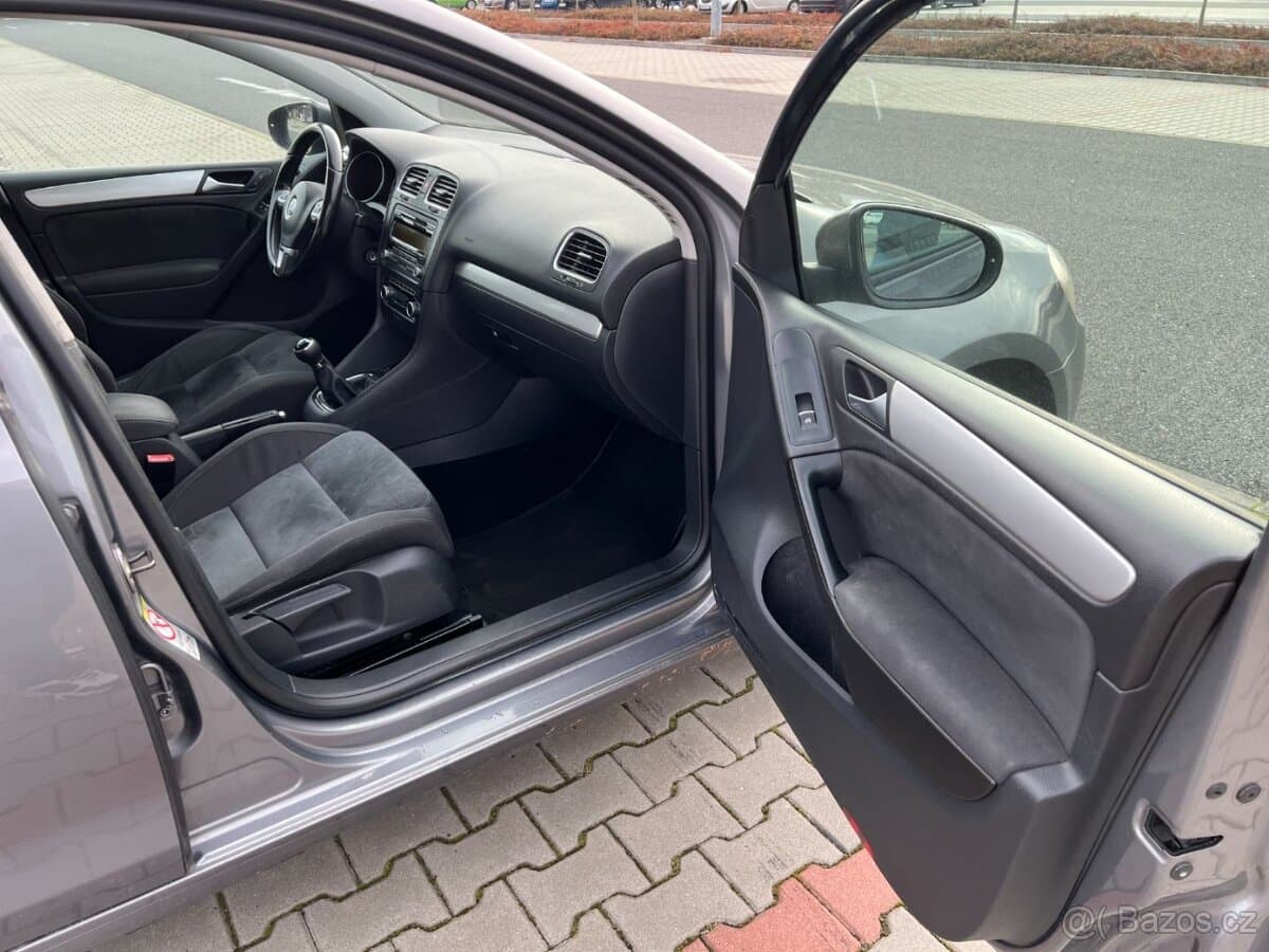 2009 Volkswagen GOLF - 12