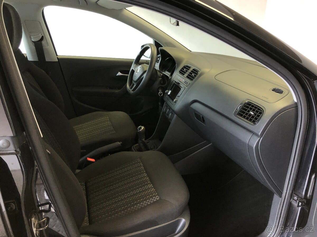 2017 Volkswagen POLO - 12