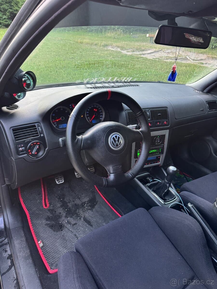 Volkswagen GOLF - 12