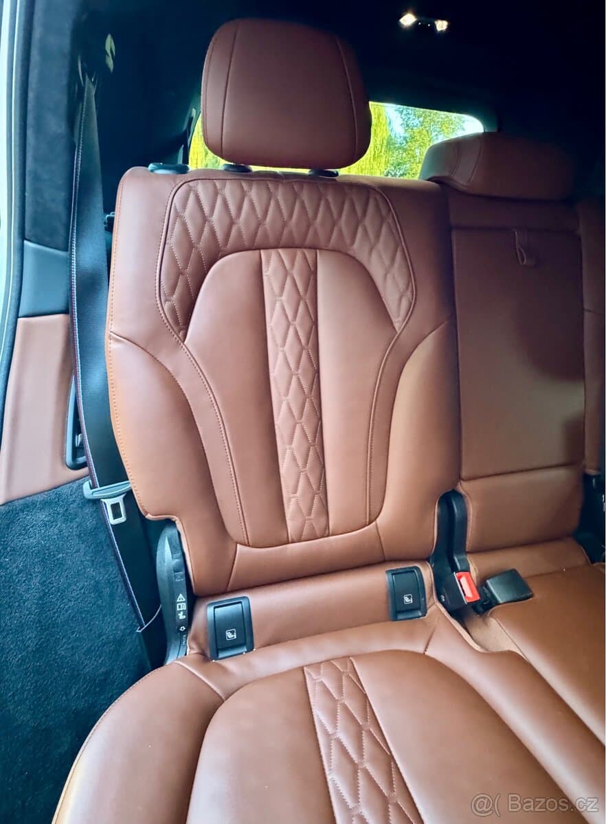 2023 BMW X7 - 12