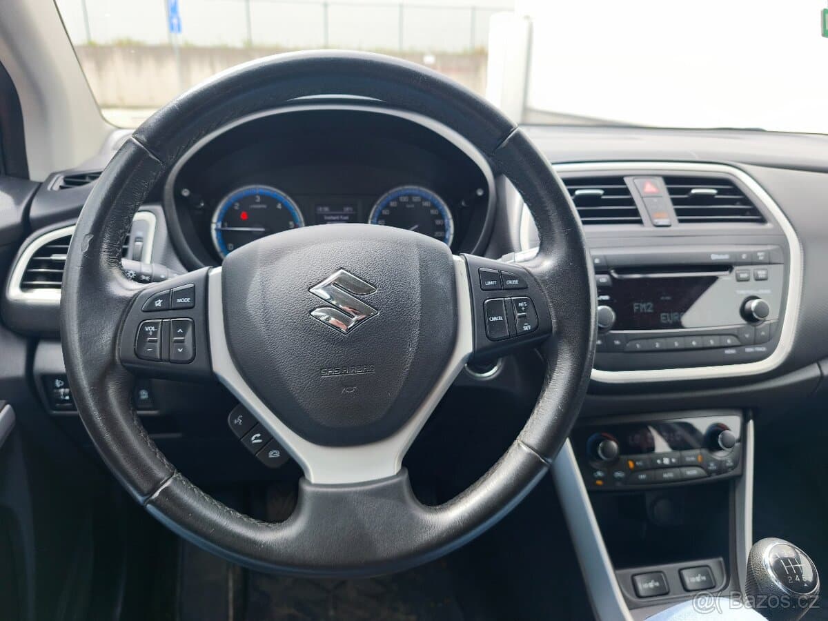 2014 Suzuki S-CROSS - 12