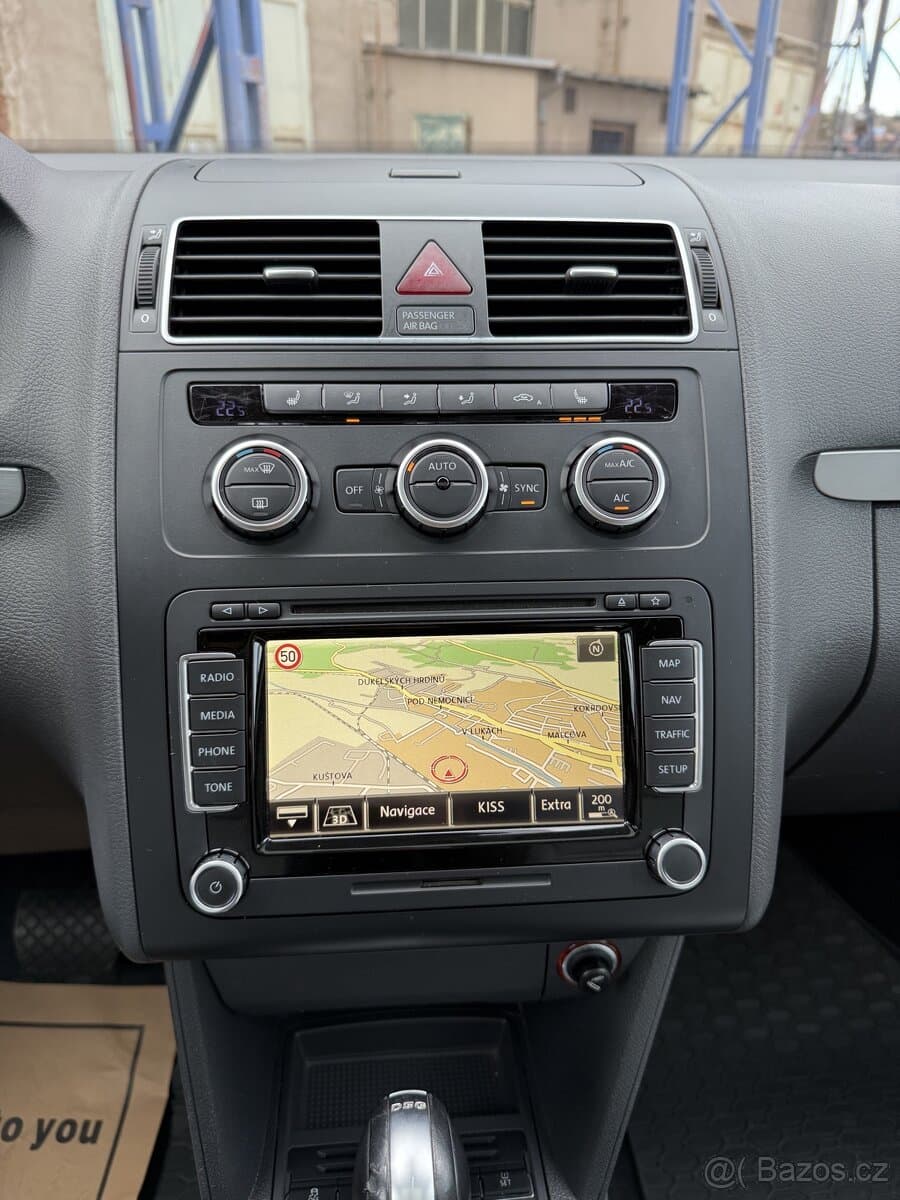 2015 Volkswagen TOURAN - 12