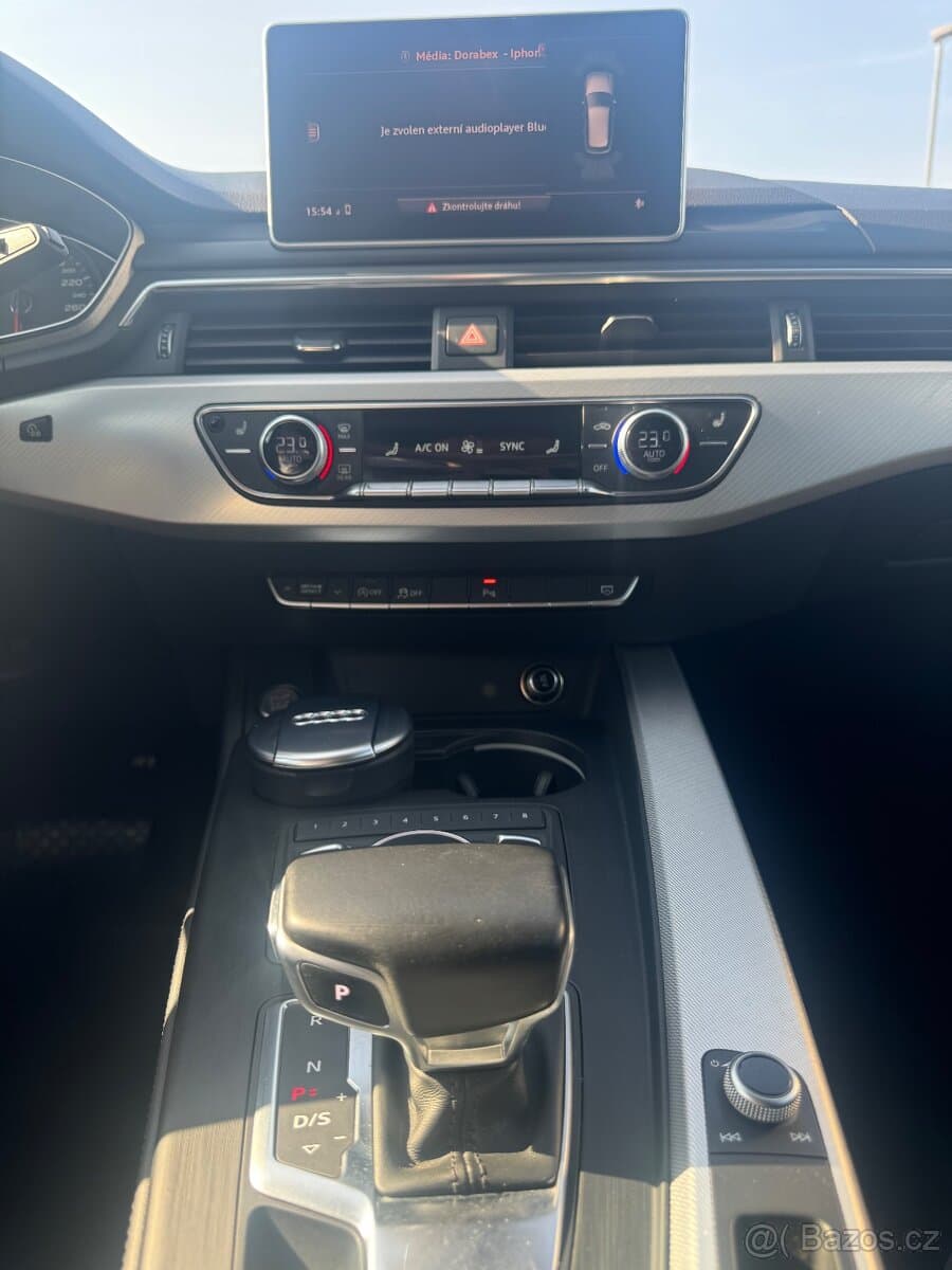 2016 Audi A4 - 12