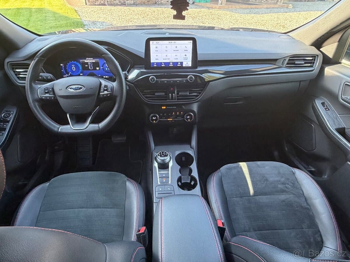 2023 Ford KUGA - 12