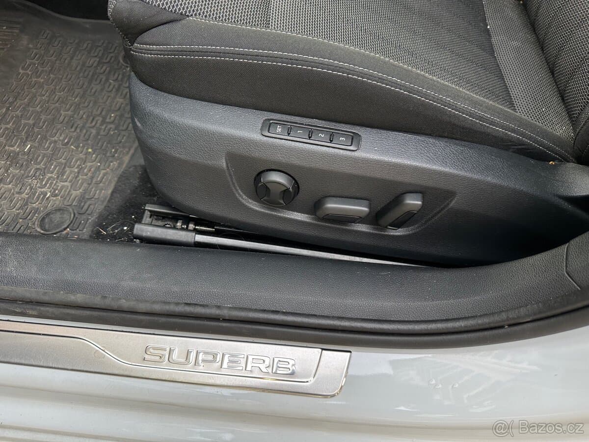 2022 Škoda SUPERB - 12